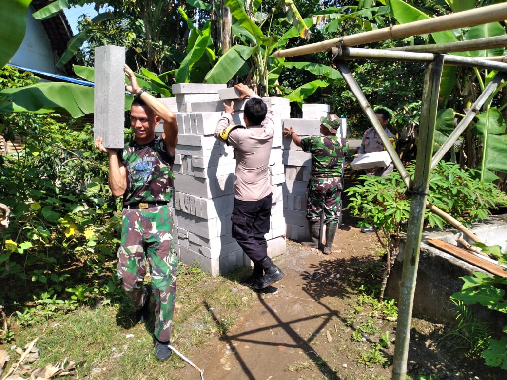 Sinergitas TNI-Polri di Lakbok Wujud Nyata Kepedulian Terhadap Masyarakat Melalui Program TMMD di Desa Sukamulya