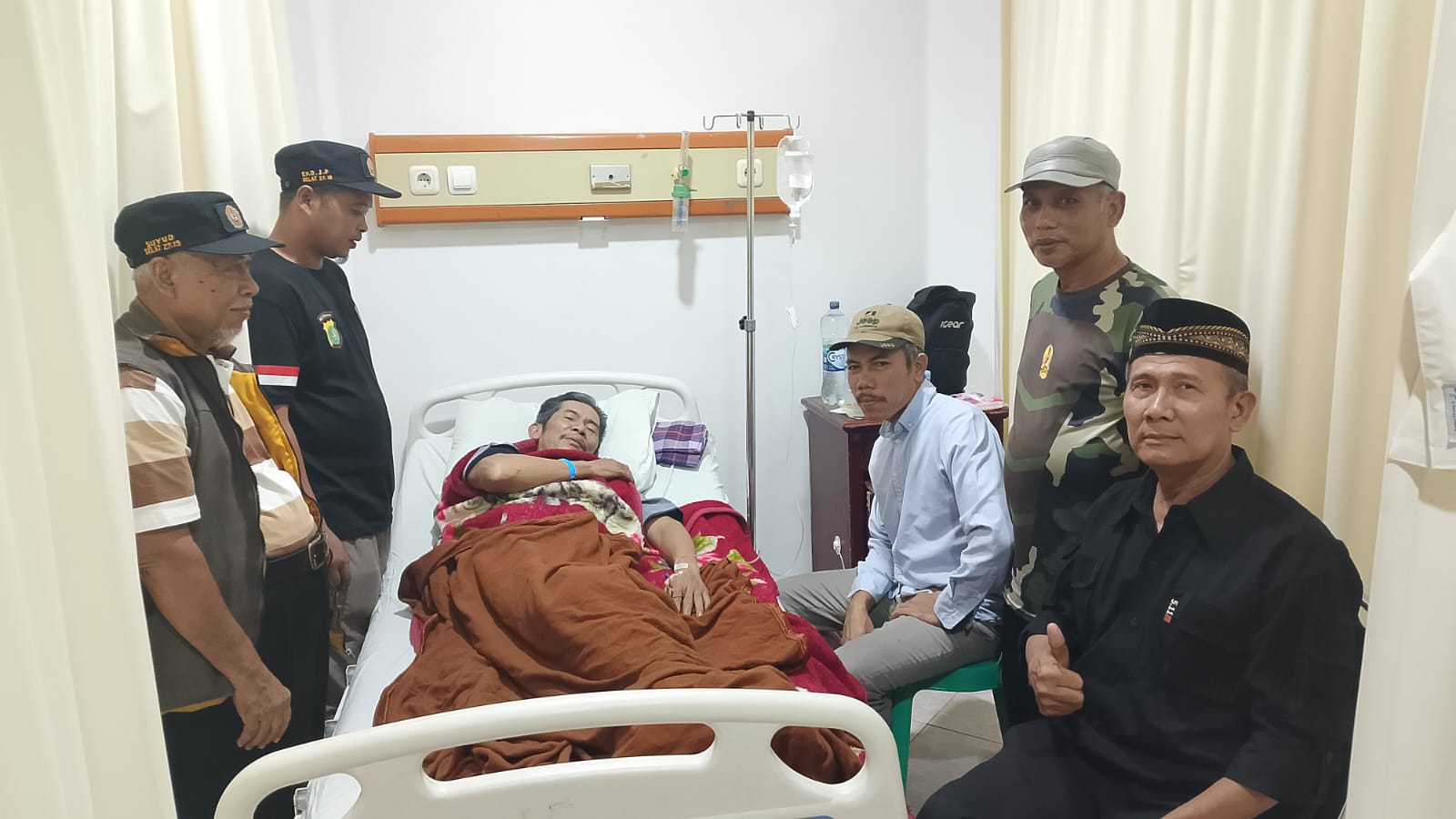 Pokdar family Nurhasan MP266 PBF Mengunjungi dan Memberikan Bantuan kepada Bapak Sub Sektor 27.5 Jakamulya