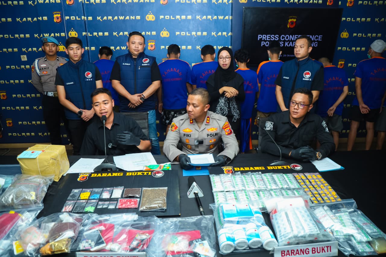 Tembus 32 Tersangka, Polres Karawang Ungkap Jaringan Narkoba dengan Modus ‘Sistem Tempel