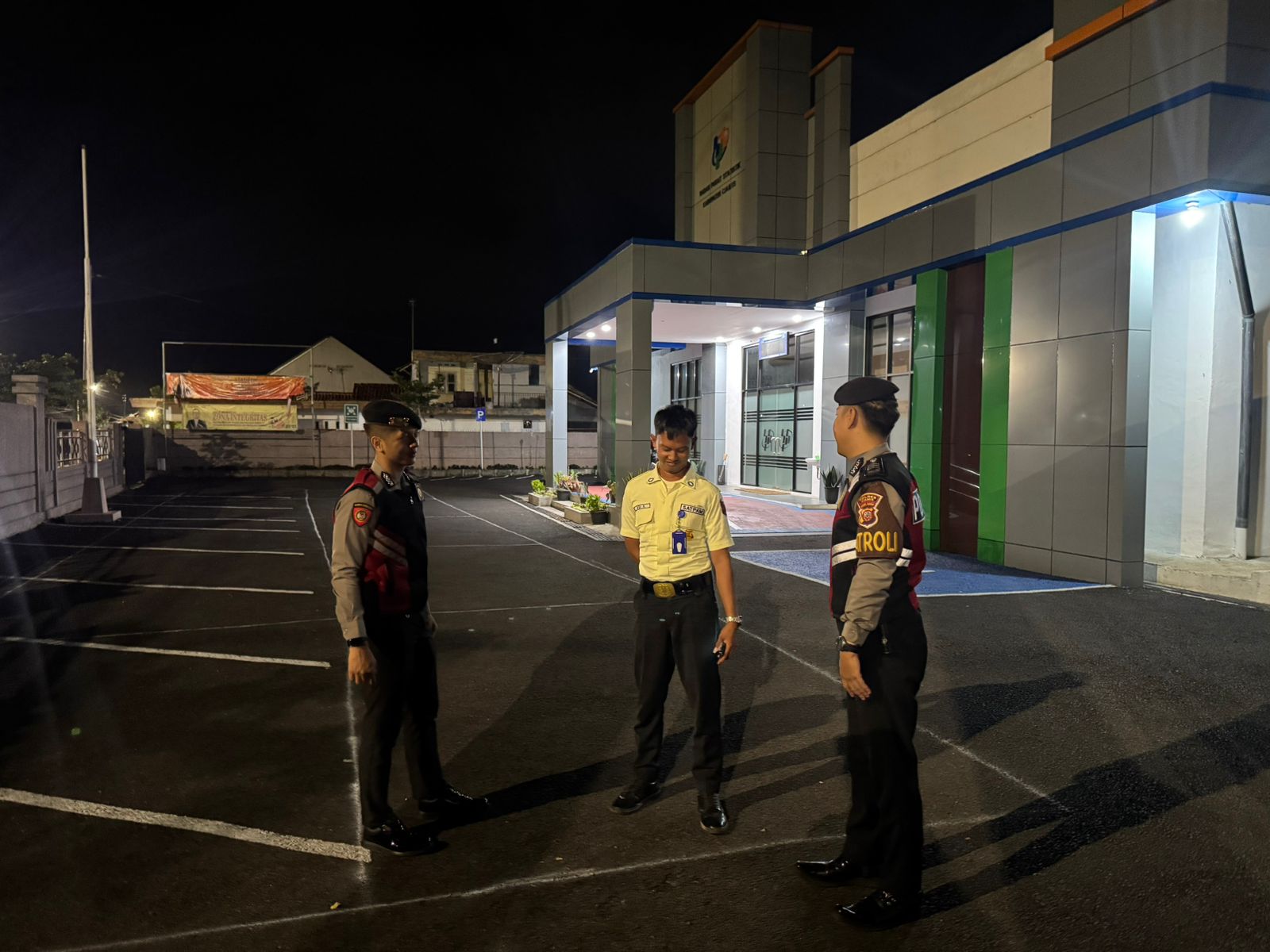 Polres Ciamis Intensifkan Patroli Dialogis Malam Hari, Wujudkan Rasa Aman di Lingkungan Masyarakat