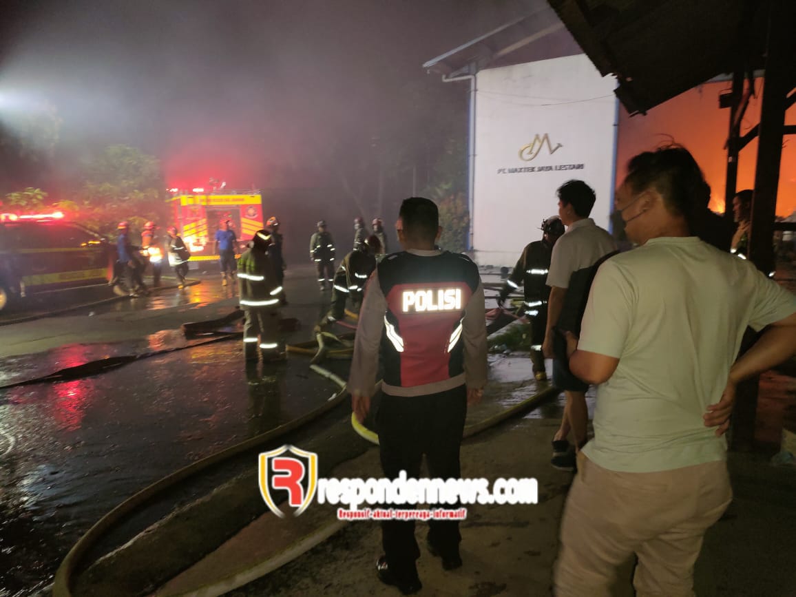 Polisi Selidiki Pabrik Tekstil di Cikancung Bandung Yang Terbakar