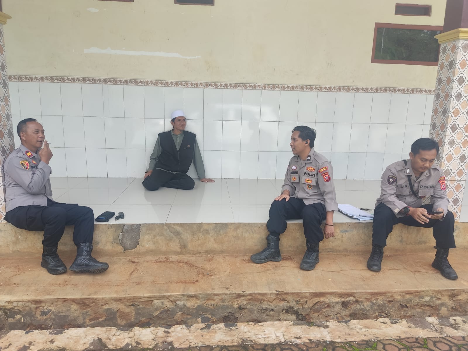 Polsek Rancah Gencarkan Kegiatan Sambang dan Silaturahmi untuk Perkuat Kamtibmas dan Ketahanan Sosial