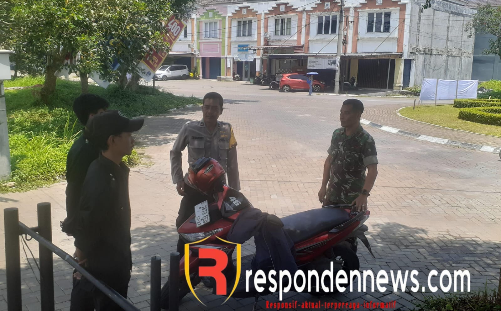 Bersinergi, Bhabinkamtibmas Polsek Parung dan Karang Taruna Beri Himbauan Kamtibmas kepada Warga