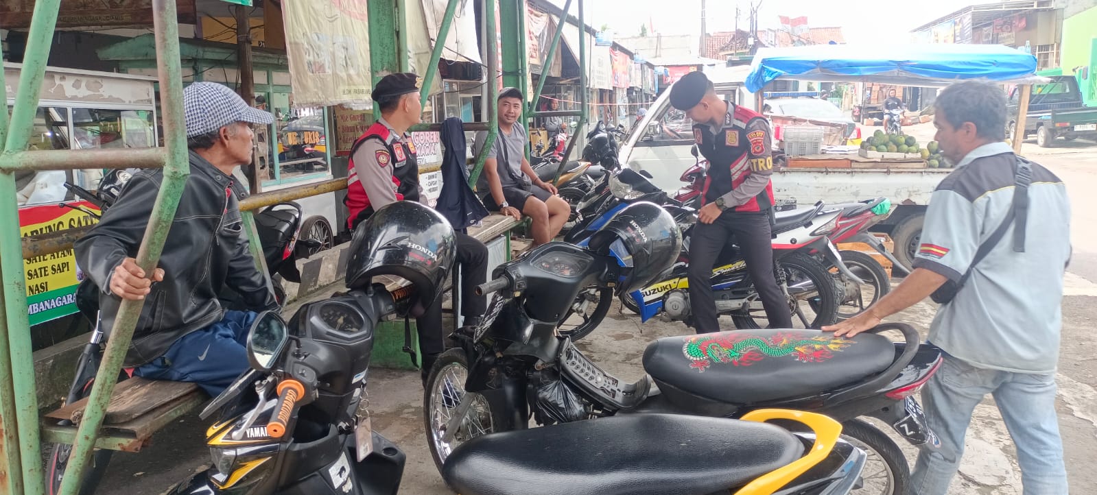 Polres Ciamis Tingkatkan Keamanan Lewat Patroli Dialogis di Pangkalan Ojek Imbanagara