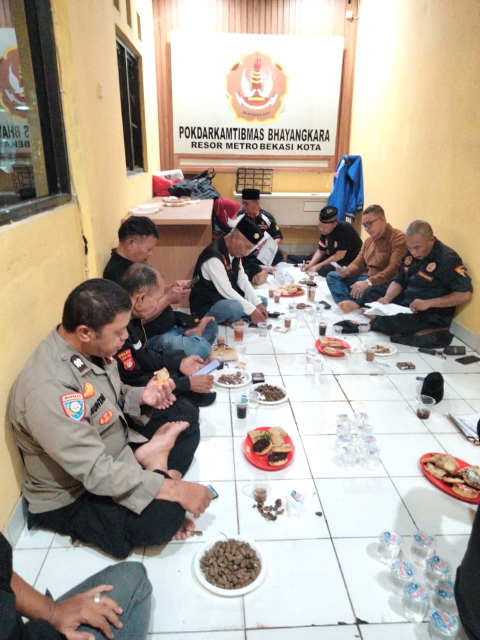 Pokdarkamtibmas Sektor Bekasi Selatan Gelar Koordinasi untuk Tingkatkan Keamanan