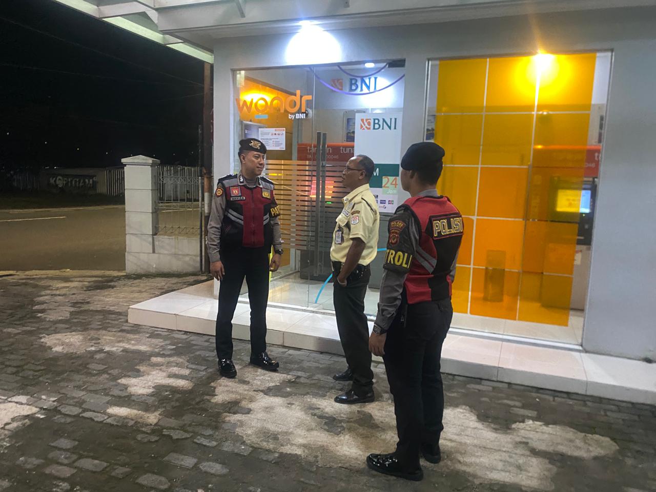 Patroli Dialogis Sat Samapta Polres Ciamis Tingkatkan Rasa Aman Warga, Kapolres Tekankan Pentingnya Kehadiran Polisi di Lapangan