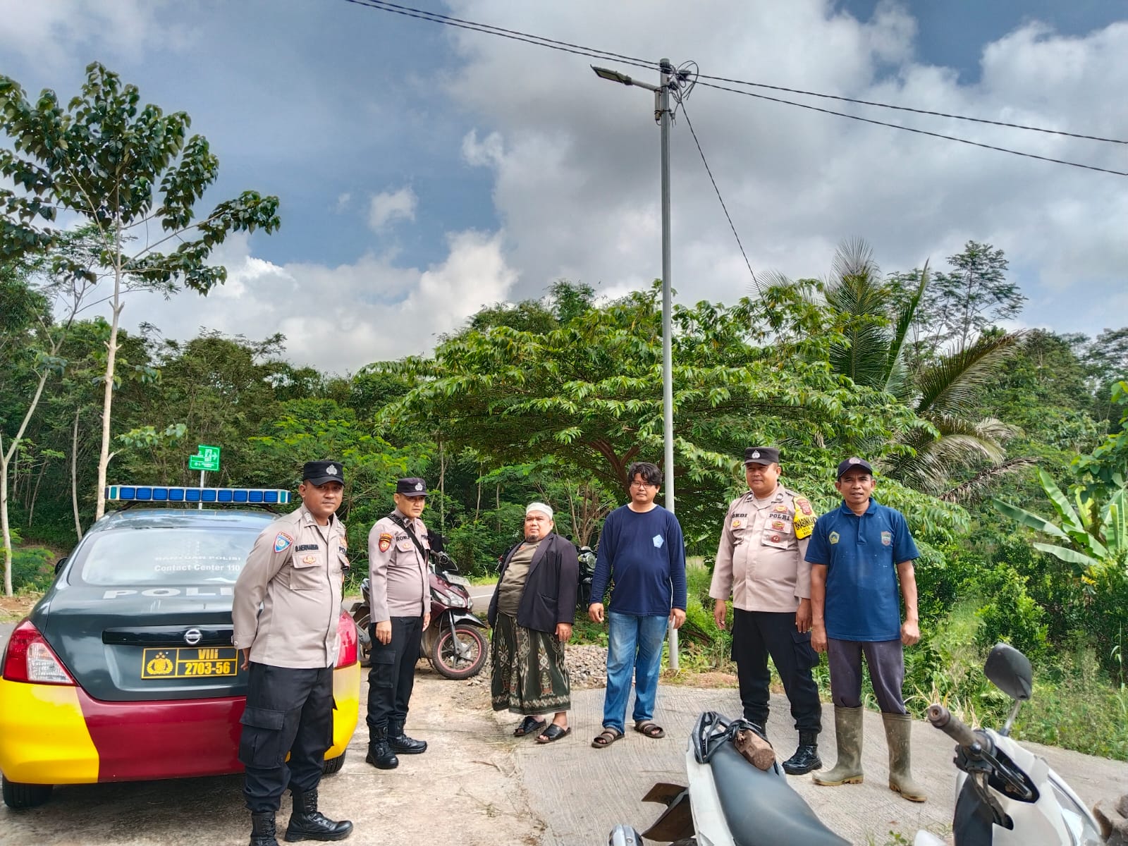 Berikan Rasa Nyaman, Tiga Anggota Polsek Kawali Polres Ciamis Patroli Dialogis ke Masyarakat