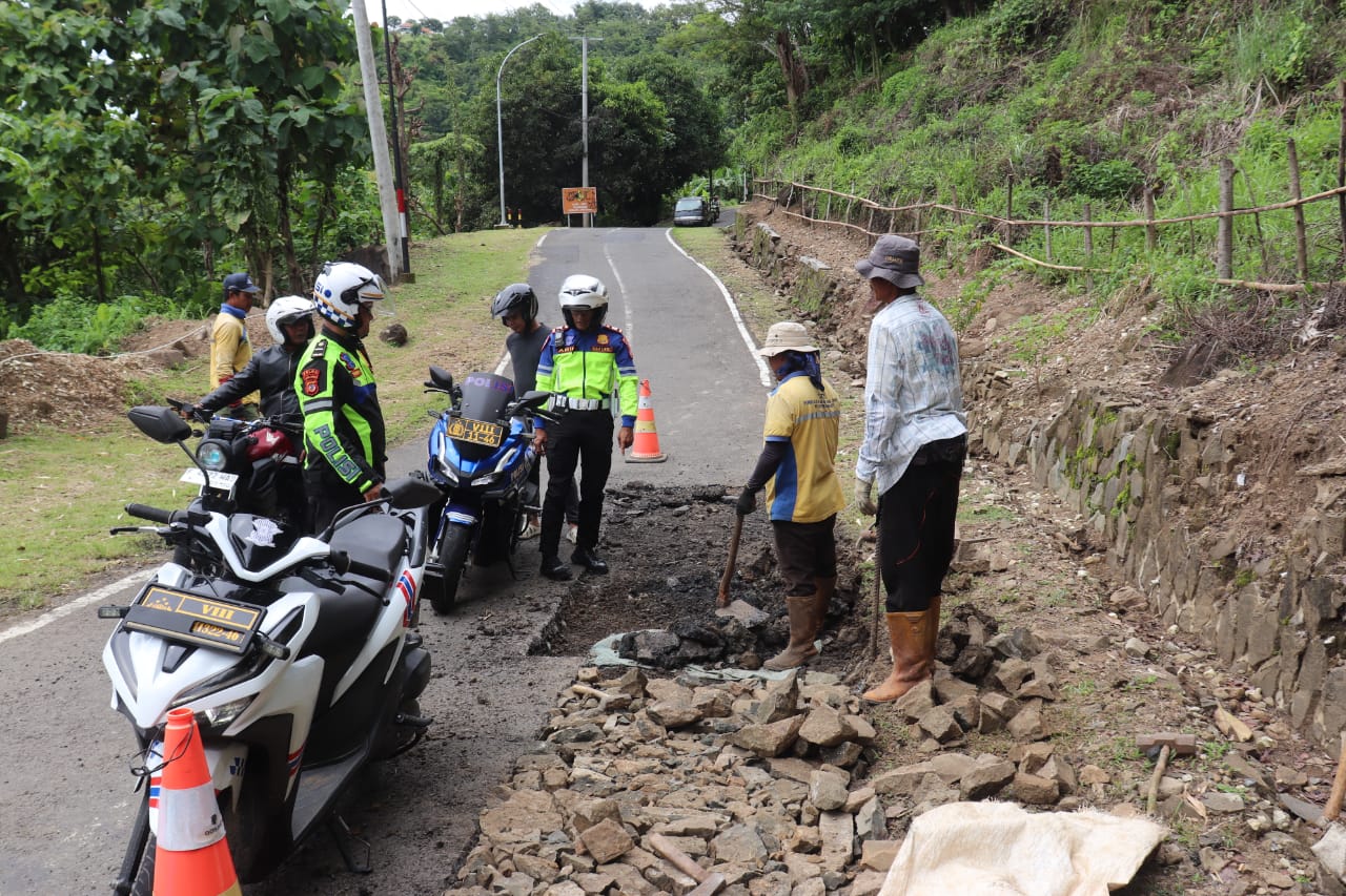 Satlantas Polres Sukabumi survei jalur wisata jelang libur Natal-tahun baru