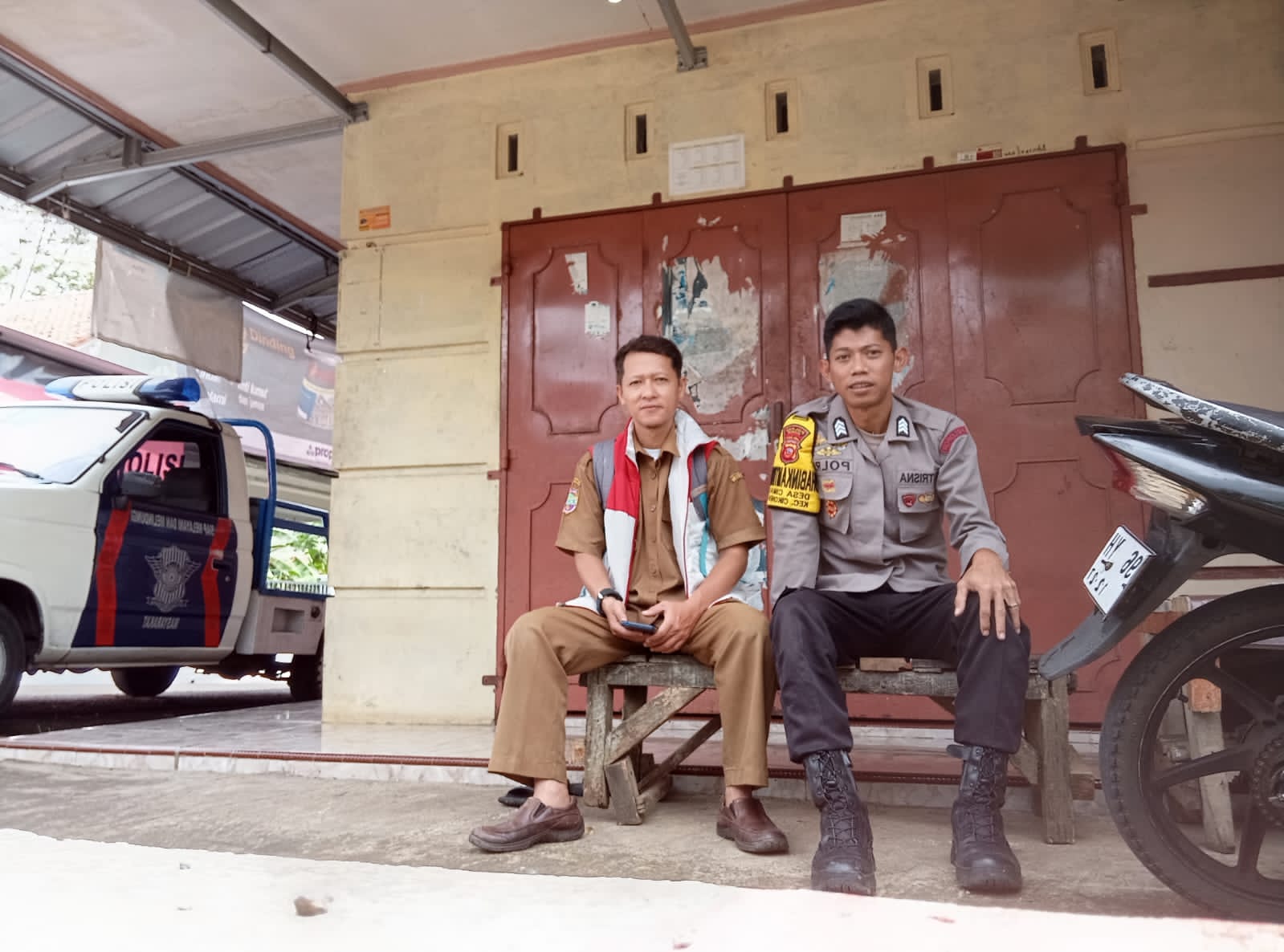 Perkuat Sinergitas, Polsek Cikoneng Polres Ciamis Koorkom ke Masyarakat Desa Cimari