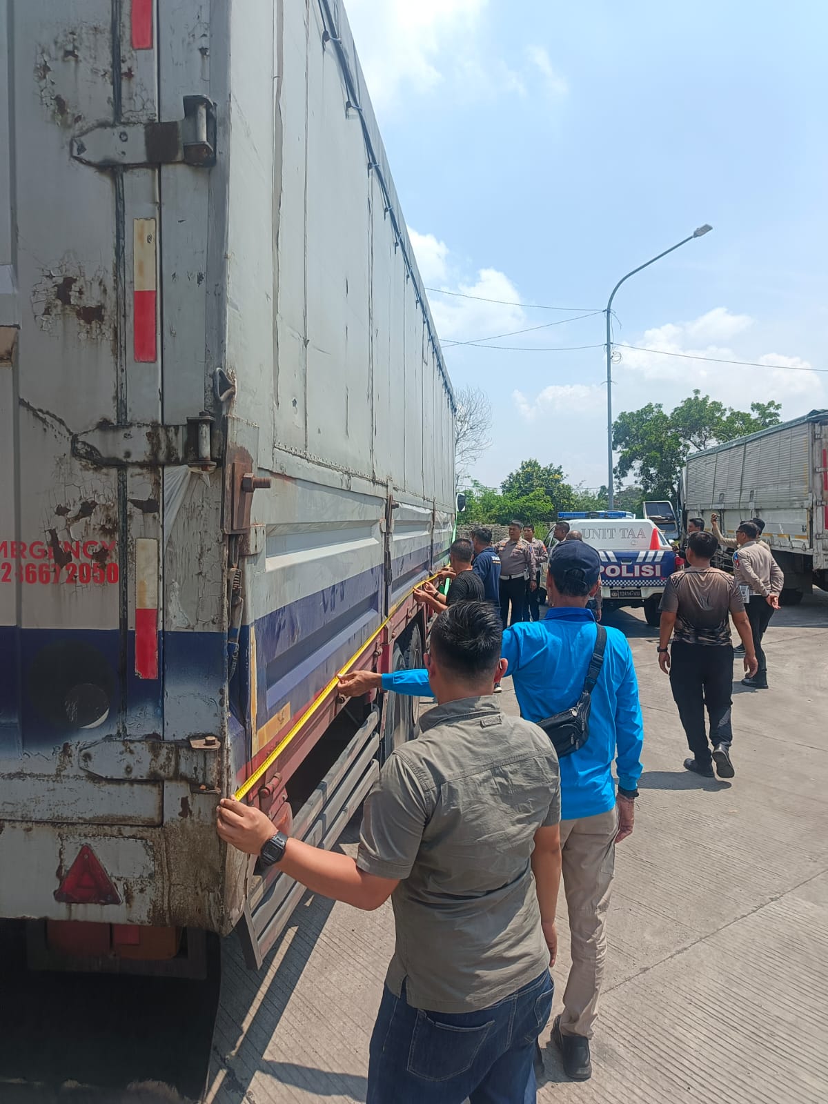 Lakalantas di Cikampek, Polisi Periksa Supir Wing Box dan Lakukan Ramcek Kendaraan