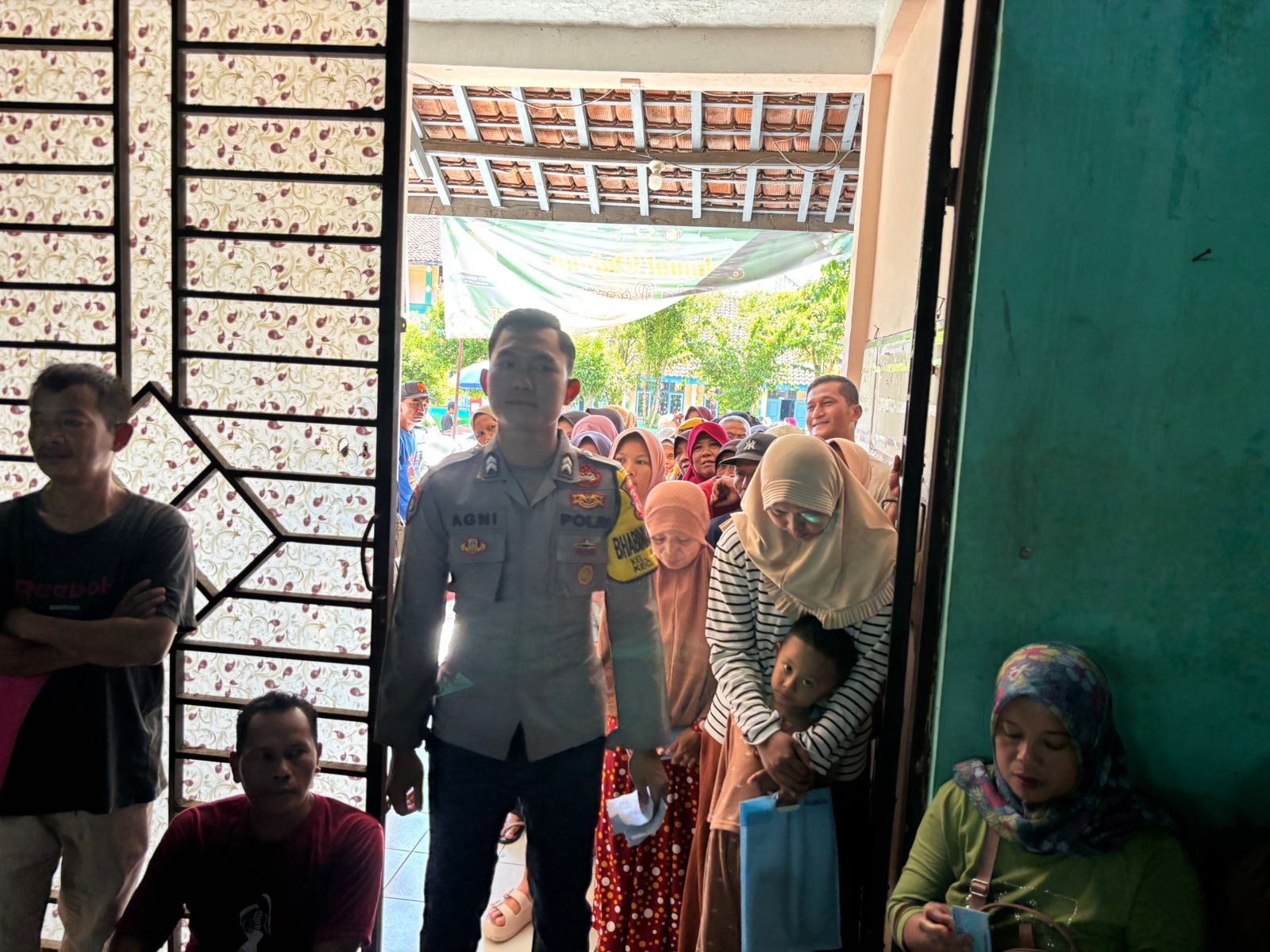 Kapolsek Cihaurbeuti Jalin Silaturahmi dengan Tokoh Pemuda, Perkuat Sinergi Keamanan dan Cegah Maraknya Curanmor