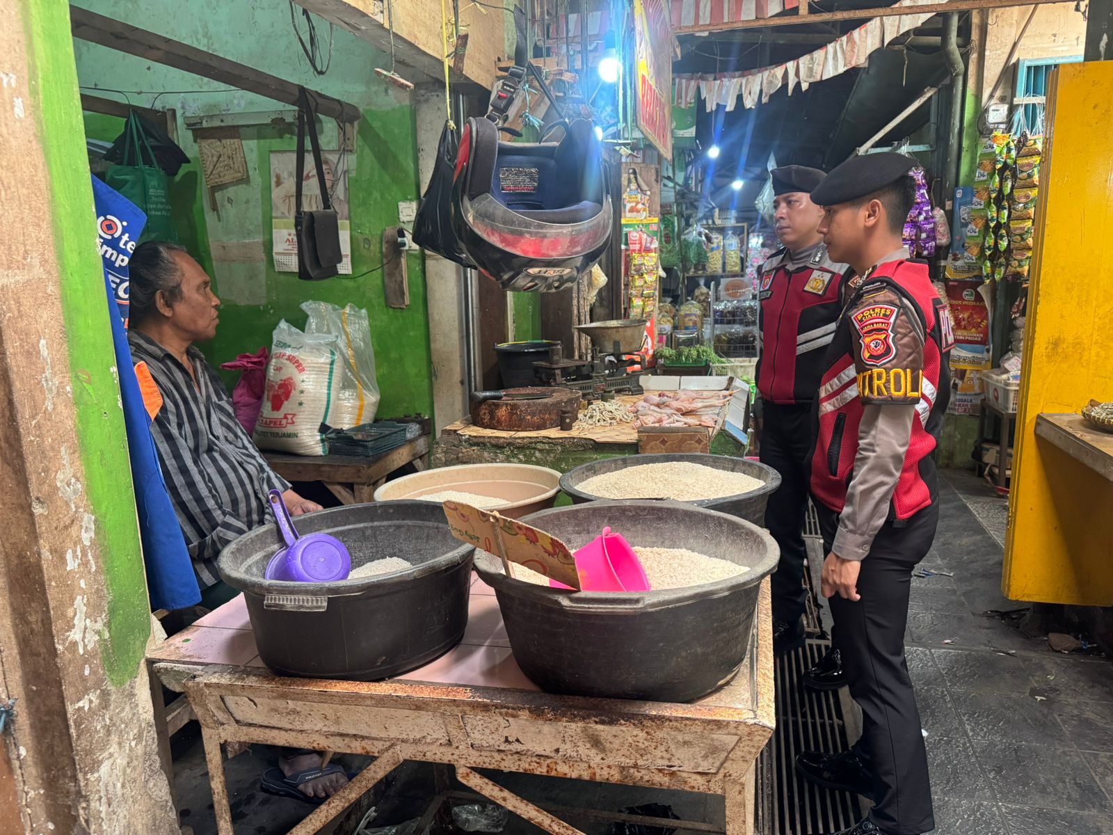 Sat Samapta Polres Ciamis Lakukan Patroli Pemantauan Harga dan Stok Bahan Pokok, Pastikan Stabilitas Jelang Akhir Tahun