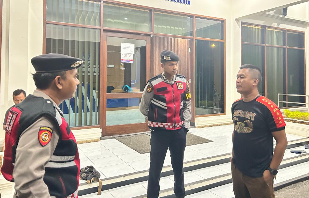 Sat Samapta Polres Ciamis Gelar Patroli Dialogis Dini Hari, Perkuat Pencegahan Kriminalitas dan Rasa Aman Warga