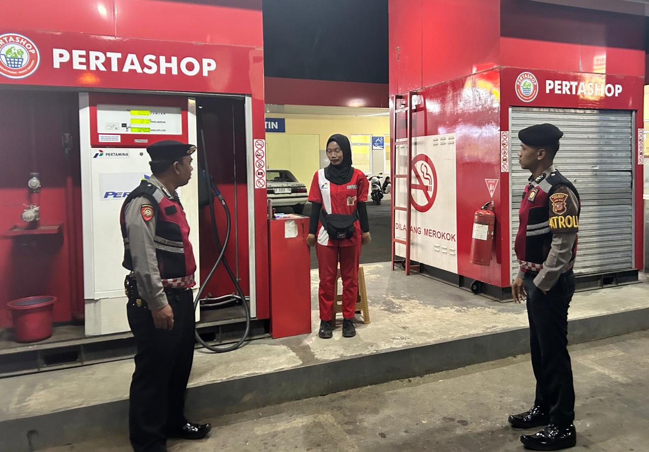 Humanis, Pasukan Patroli Roda 4 Polres Ciamis Datangi Obvit SPBU Pasir Angin Ciamis