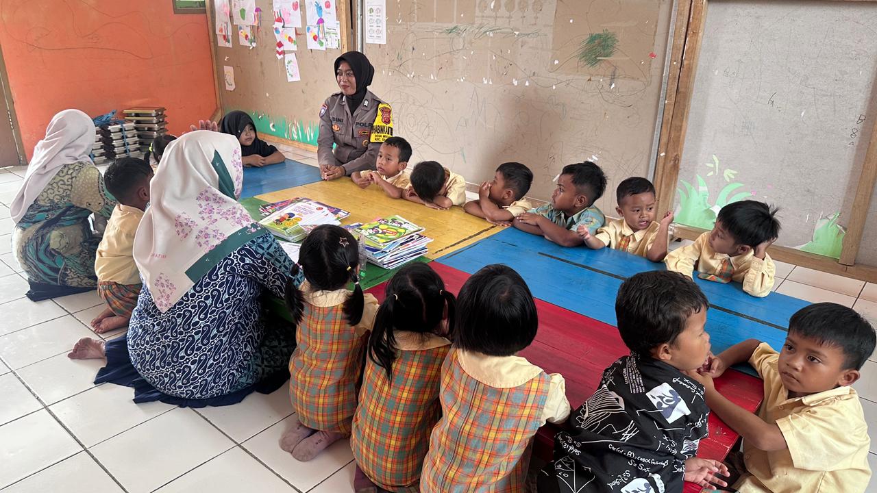 Polsek Ciamis Perkuat Pendekatan Edukatif, Polisi Sahabat Anak Hadir di PAUD Dewi Sartika