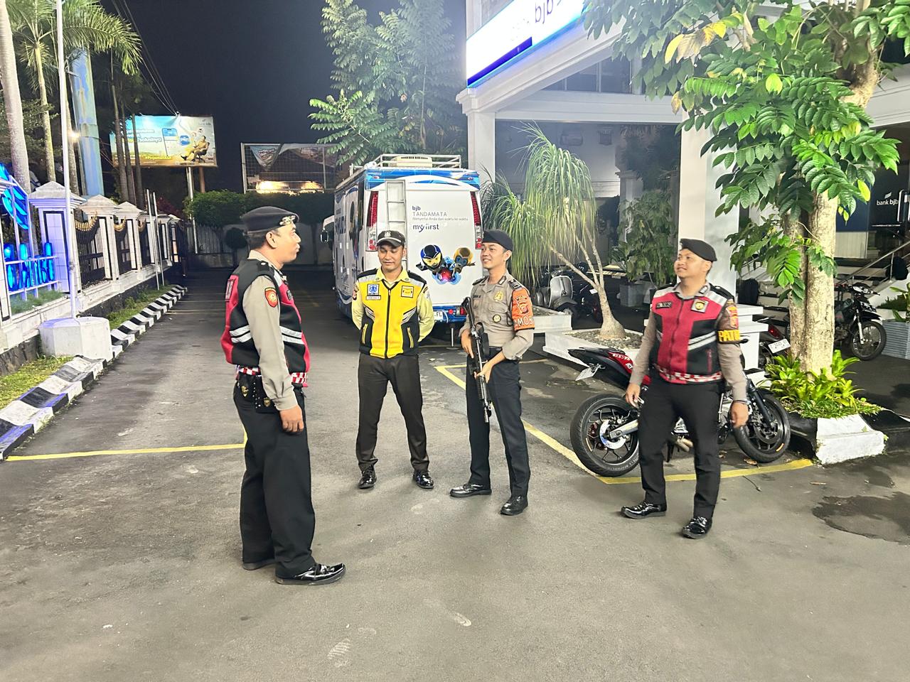 Polres Ciamis Tingkatkan Patroli Dialogis di Objek Vital Perbankan, Wujudkan Rasa Aman bagi Masyarakat