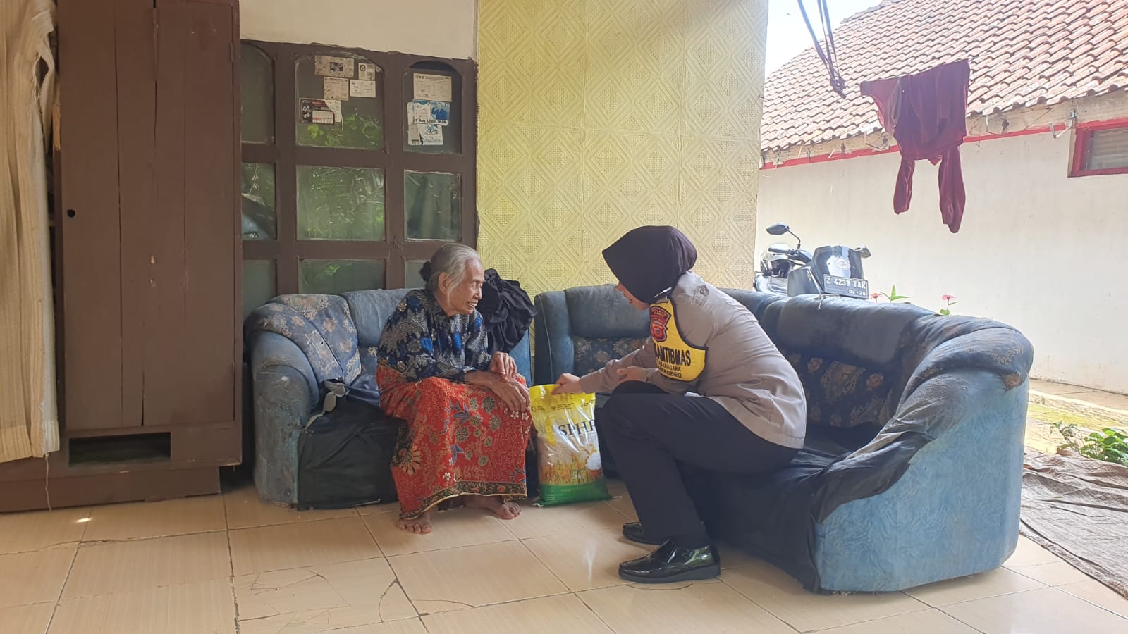 Polsek Ciamis Perkuat Pendekatan Humanis melalui Sambang Warga, Dorong Sinergi Jaga Kamtibmas Desa