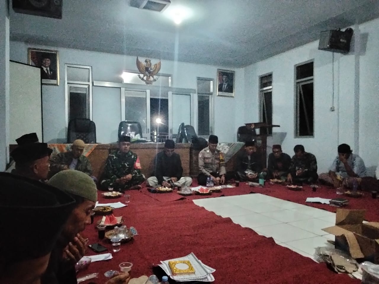 Polsek Cikoneng Perkuat Kehadiran Polri di Tengah Masyarakat Melalui Kegiatan Keagamaan Tawasul Bulanan Desa Gegempalan