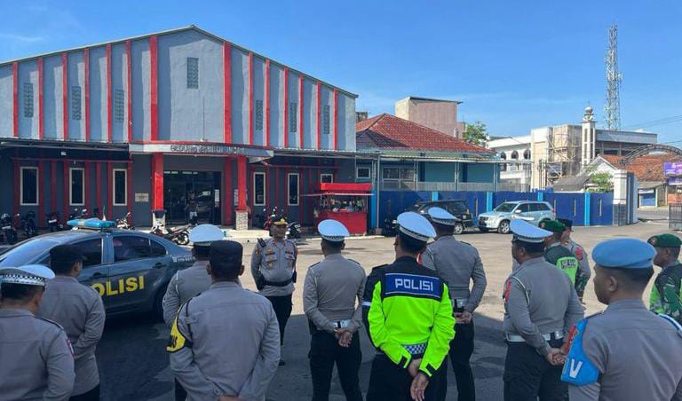 Polres Ciamis Perkuat Kesiapsiagaan Personel Pos Pam Sindangkasih, Pastikan Pengamanan Optimal Selama Ops Lilin Lodaya 2025