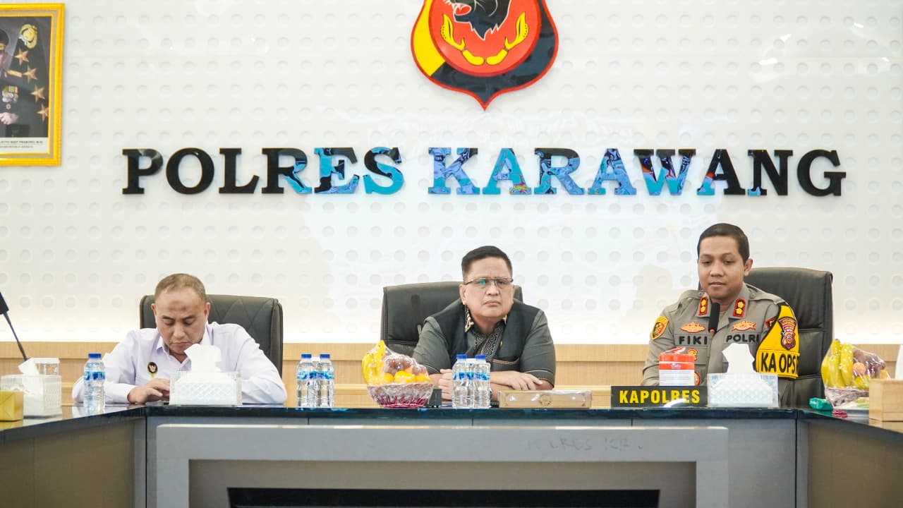 Polres Karawang Sambut Kunjungan Kerja Tim Kompolnas Dalam Rangka Pengawasan Kesiapan Pelaksanaan Ops Nataru Tahun 2025 