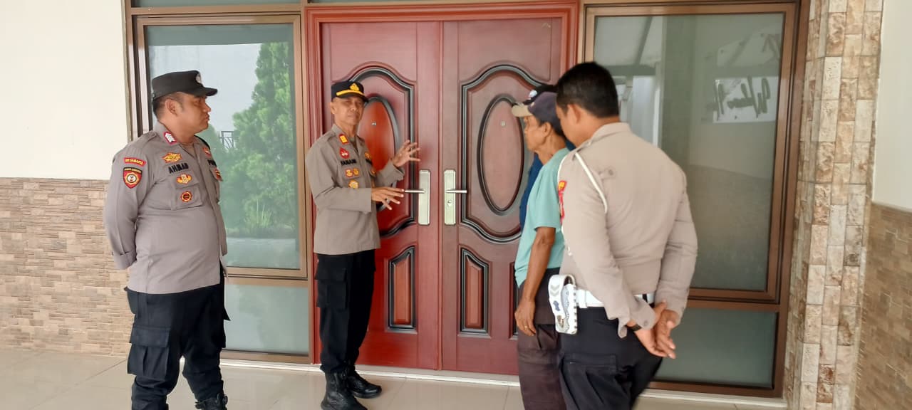 Polsek Banjarsari Laksanakan Monitoring Ibadah Natal di Gereja GPDI, Wujud Kehadiran Polri Jaga Keamanan dan Toleransi Umat Beragama