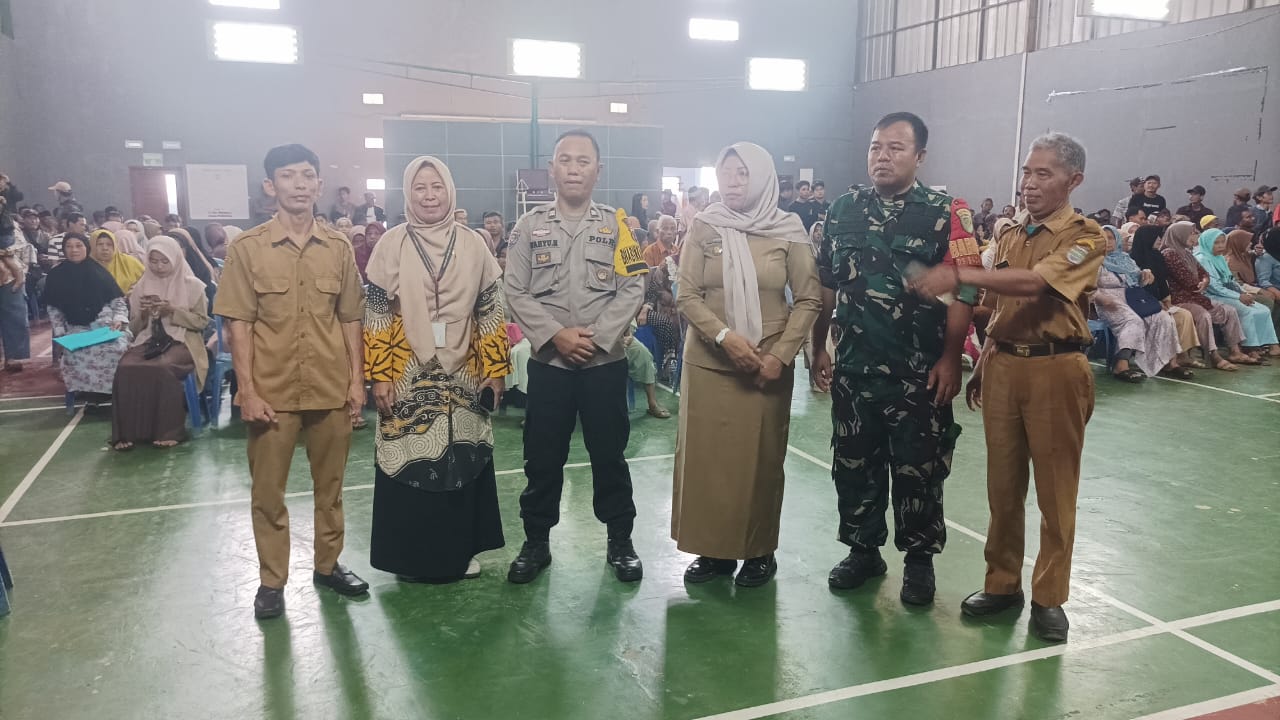 Polsek Ciamis Polres Ciamis Kawal Penyaluran BLTS Kesra di Sadananya, Wujud Kehadiran Polri Pastikan Bantuan Tepat Sasaran