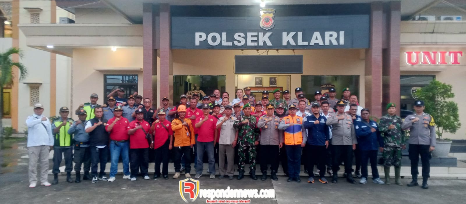 Polsek Klari Gelar Apel Gabungan Pengamanan Malam Tahun Baru 2026