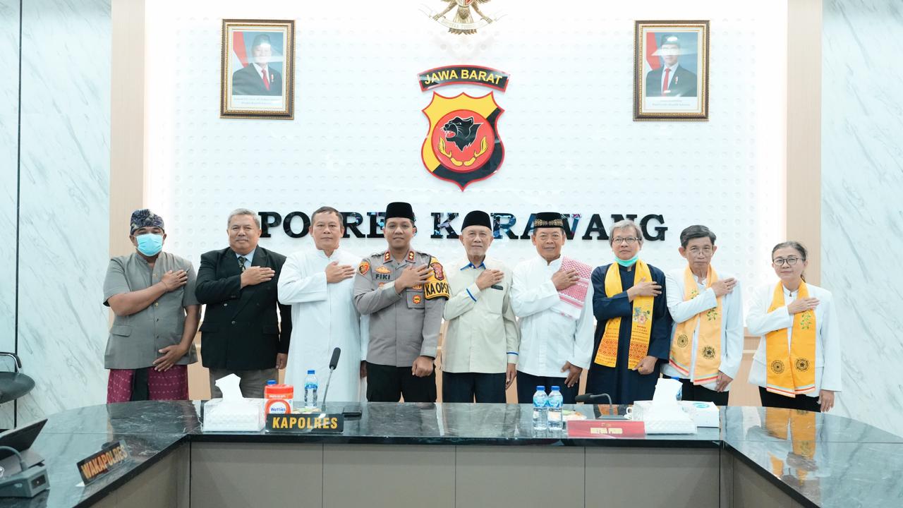 Polres Karawang Ikuti Doa Bersama Lintas Agama Sambut Tahun 2026 Secara Daring