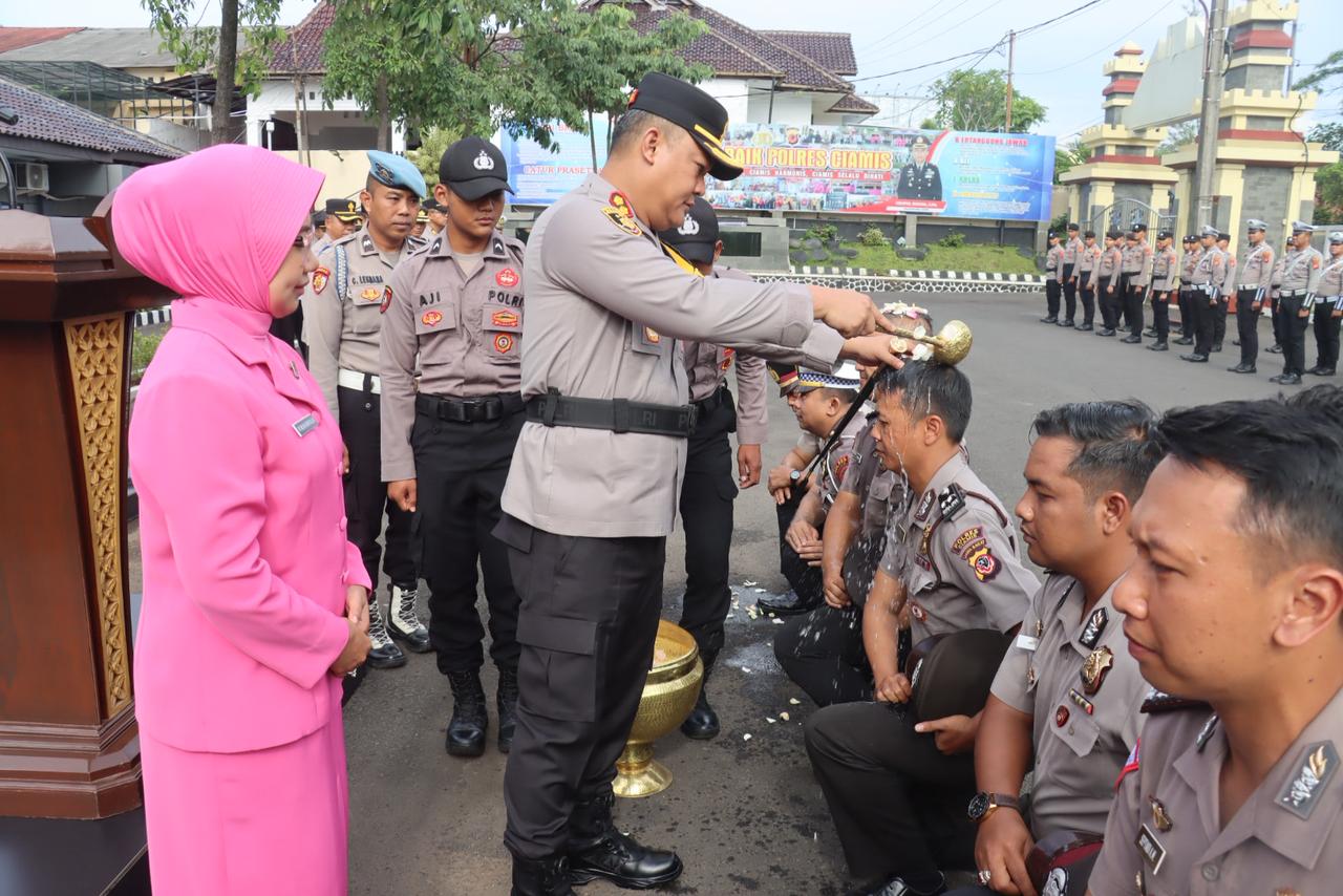 Polres Ciamis Gelar Upacara Korp Raport Kenaikan Pangkat, Dorong Profesionalisme dan Integritas Personel