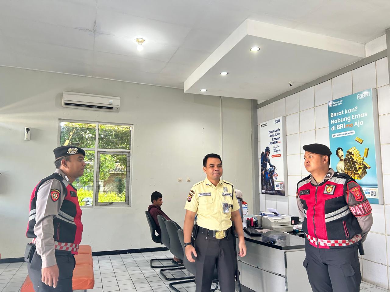 Sat Samapta Polres Ciamis Gelar Patroli Dialogis di Objek Vital, Wujud Peran Polri Jaga Keamanan Masyarakat