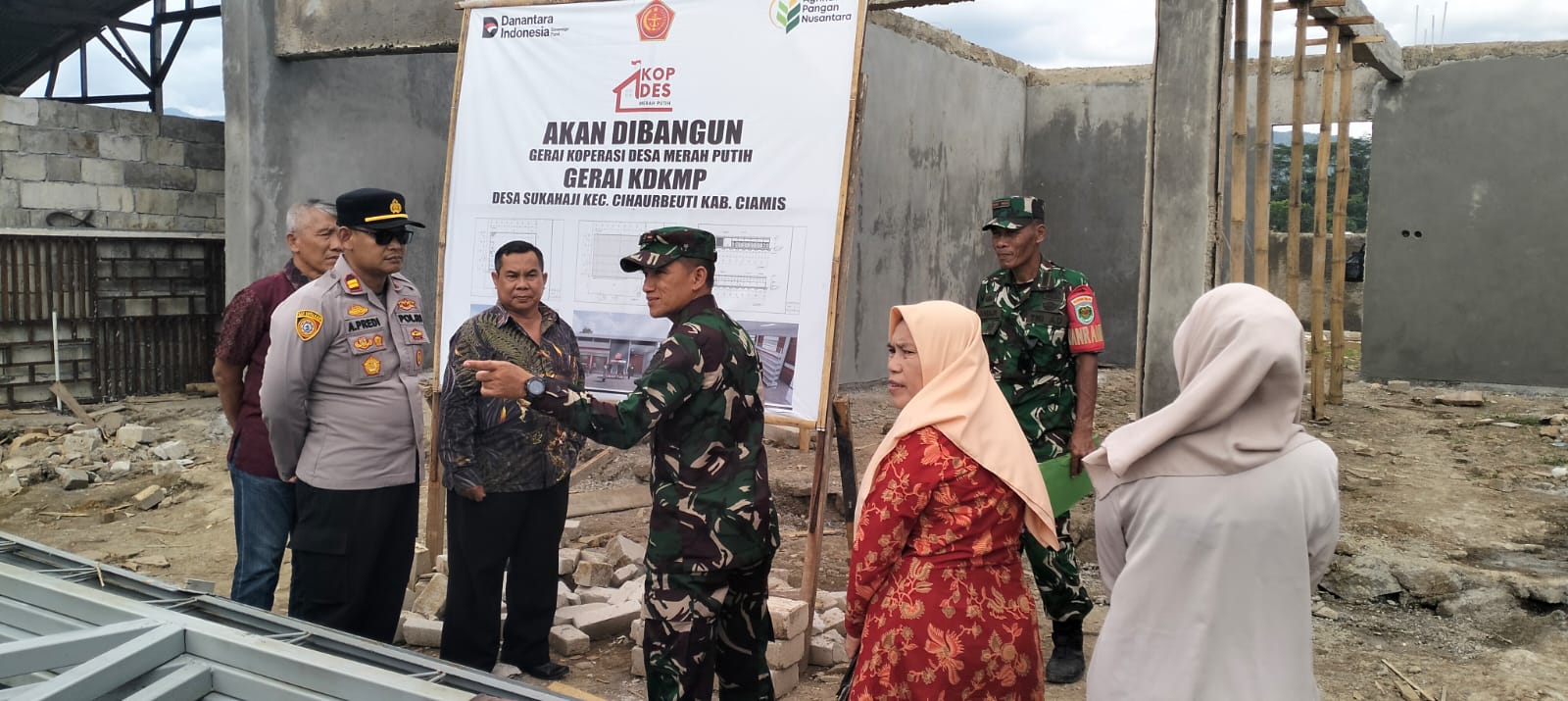 Kapolsek Cihaurbeuti Dampingi Dandim 0613/Ciamis Pantau Progres KDMP Kecamatan Cihaurbeuti