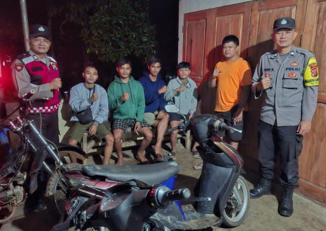 Perkuat Sinergitas, Polsek Sukadana Polres Ciamis Koorkom Kamtibmas ke Warga Bantasari