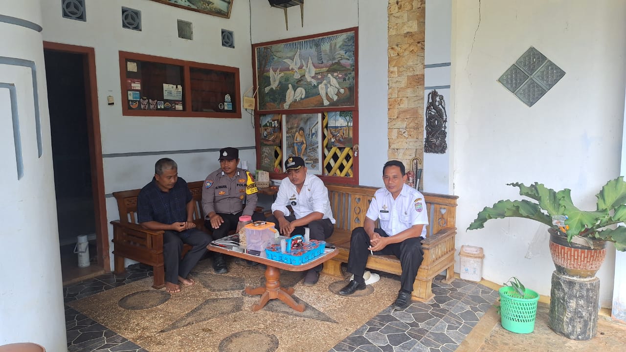 Perkuat Sinergitas, Polsek Sukadana Polres Ciamis Koorkom Bareng Tokoh di Mekarjaya