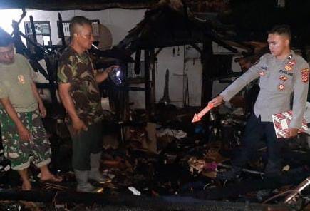 Lupa Matikan Tungku Kompor, Rumah Warga di Madanglayang Hangus Terbakar Kobaran Api