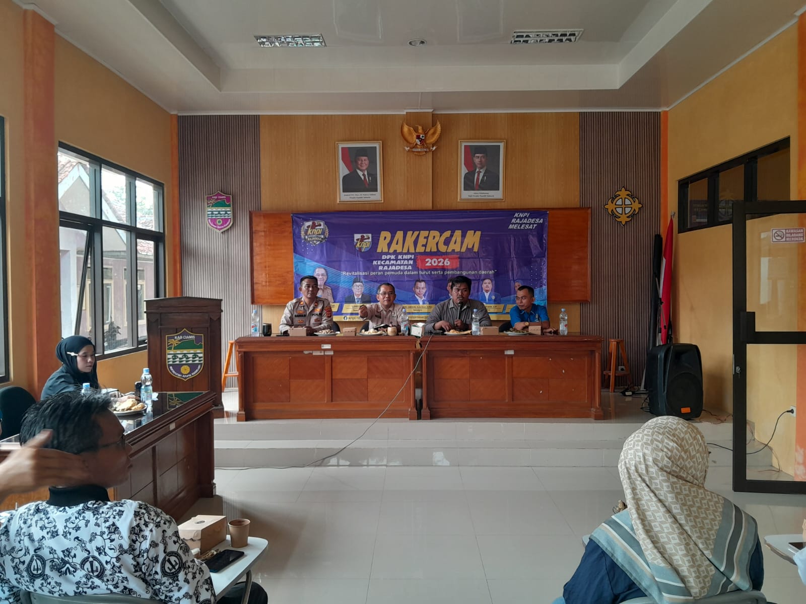 Polsek Rajadesa Datang Sampaikan Himbauan Kamtibmas di Rakercam.DPK KNPI