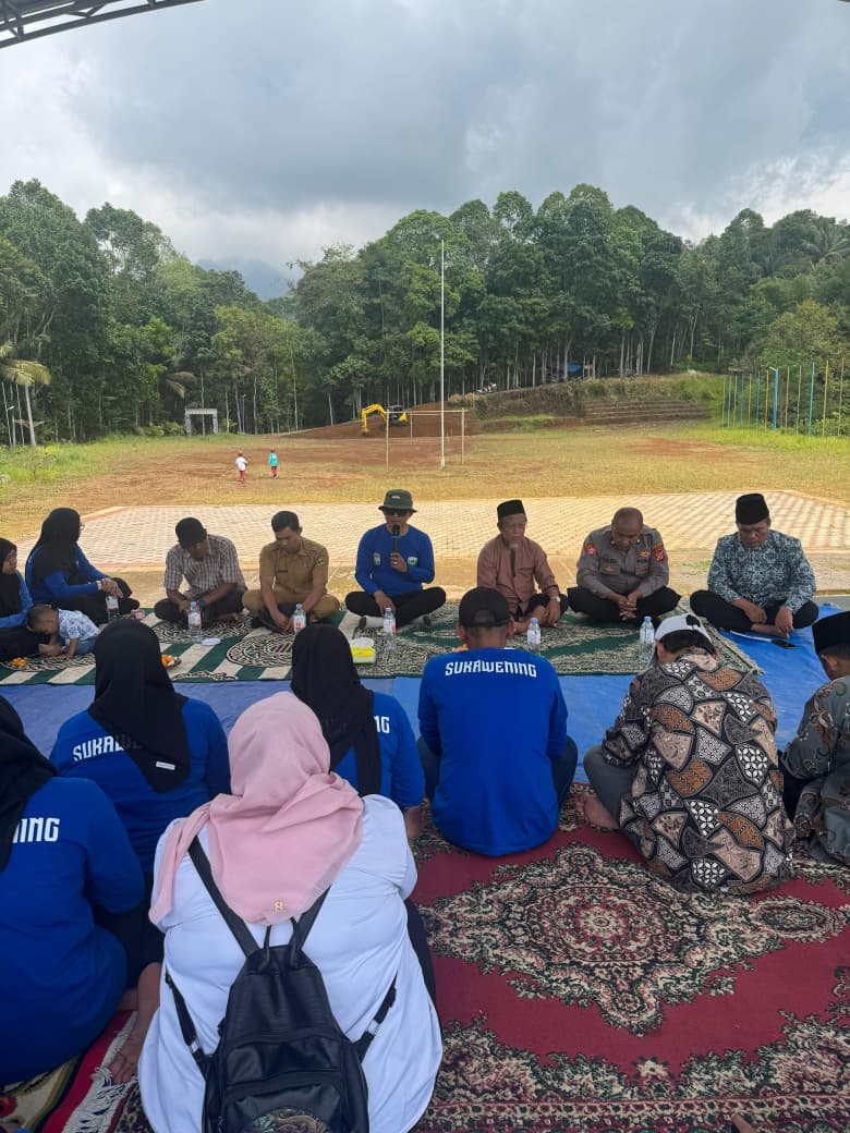 Kapolsek Cipaku Hadiri Peresmian dan Tanam Sayur Perdana di Green Gouse Hydroponik Sukawening