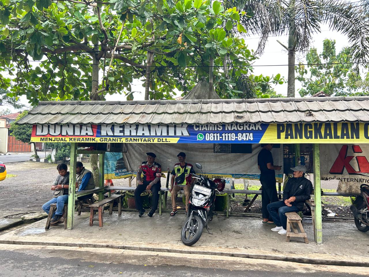 Jaga Harkamtibmas, Sat Samapta Polres Ciamis Datang ke Pangkalan Ojeg Bangsawit Ciamis