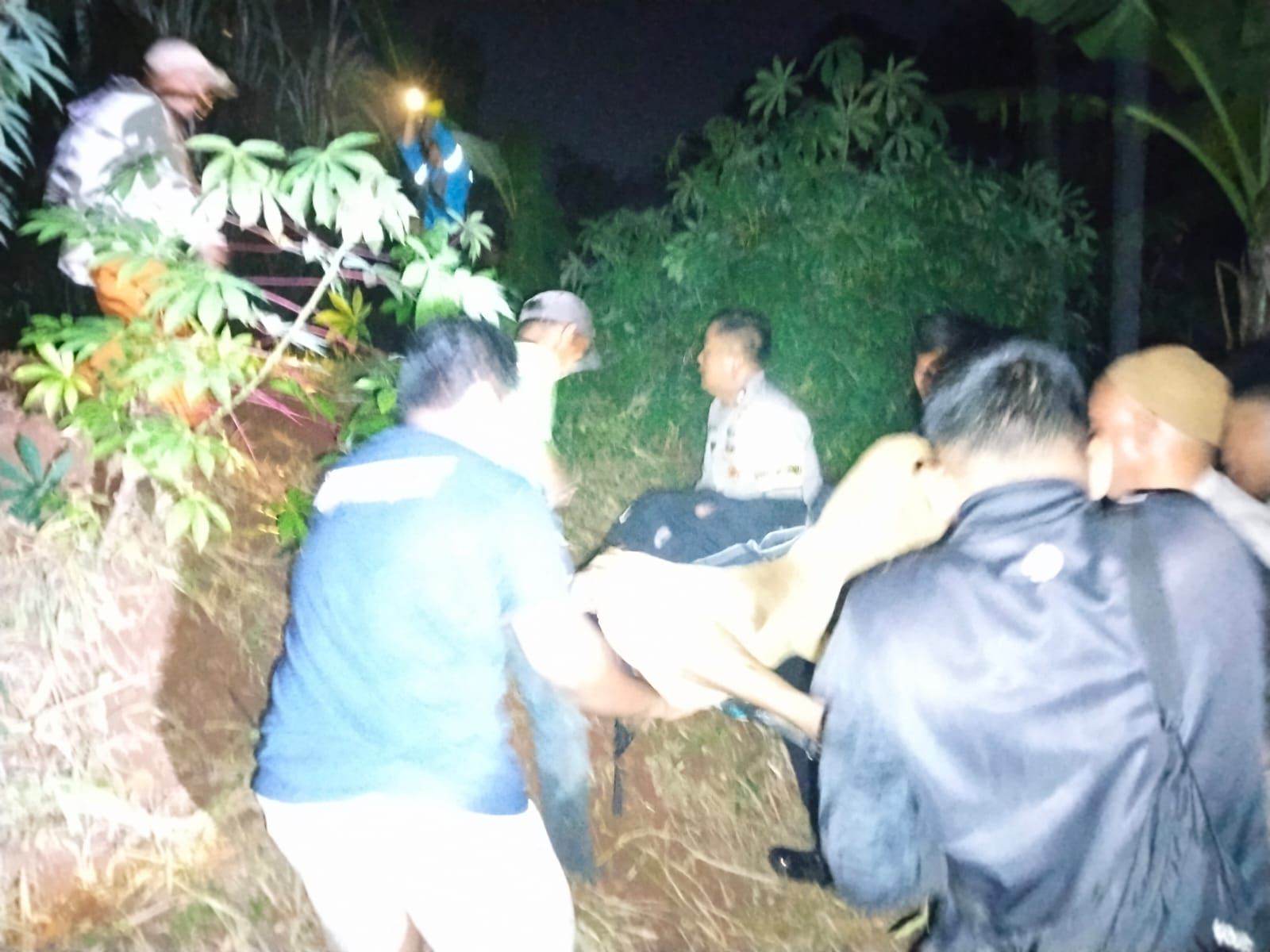 Warga Linggapura Ditemukan Tak Bernyawa di Kebun, Polisi: Diduga Tersengat Aliran Listrik