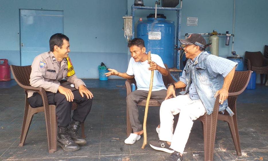 Polsek Cipaku Sambang Tokoh Masyarakat Desa Bangbayang, Dorong Ketahanan Pangan dan Kewaspadaan Warga