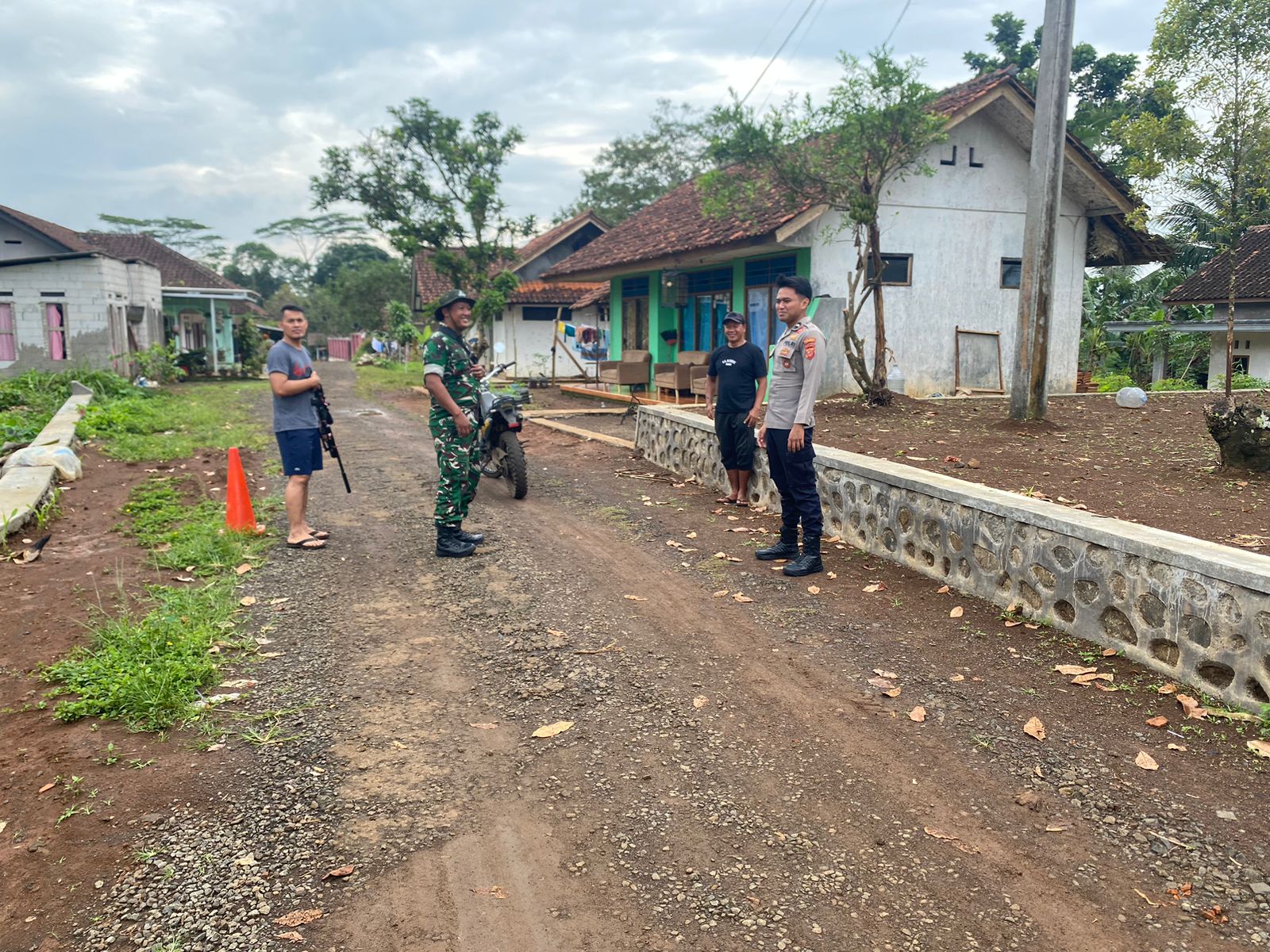 Polsek Kawali Laksanakan Patroli Dialogis, Wujudkan Lingkungan Aman dan Kondusif