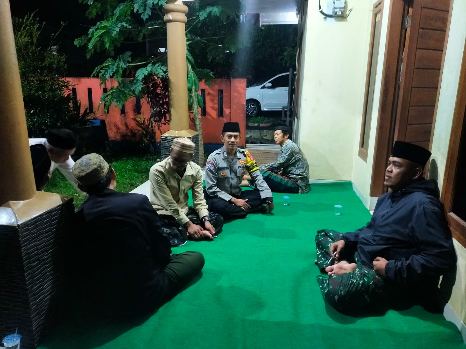 Polsek Cikoneng Polres Ciamis Ikuti Kegiatan Haul Tahunan di Desa Gegempalan