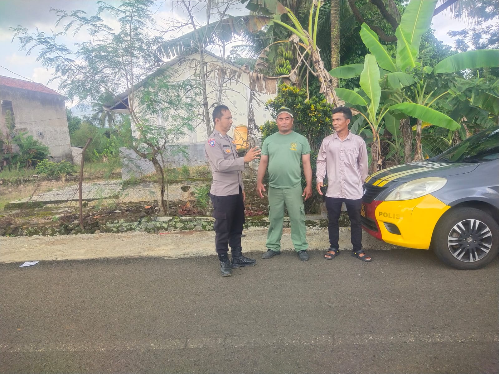 Perkuat Sinergitas, Polsek Cikoneng Polres Ciamis Koorkom Kamtibmas ke Warga di Sukamanah