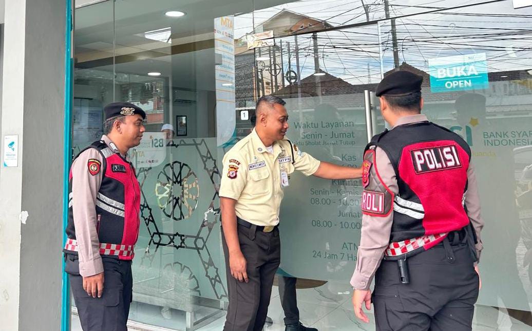 Polri Hadir di Tengah Masyarakat, Sat Samapta Polres Ciamis Gelar Patroli Dialogis