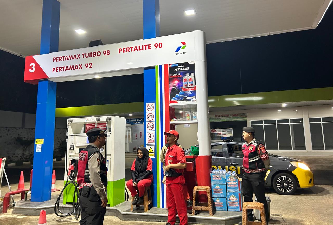 Humanis, Pasukan Patroli Roda 4 Polres Ciamis Datangi Obvit SPBU Benteng