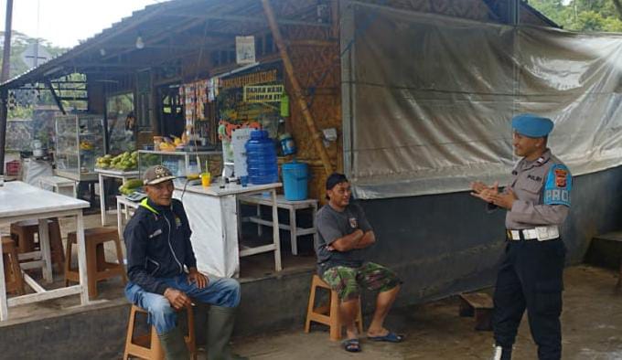 Polsek Sukadana Intensifkan Patroli Dialogis Siang Hari, Wujud Komitmen Polri Cegah Kriminalitas dan Jaga Kondusifitas Wilayah