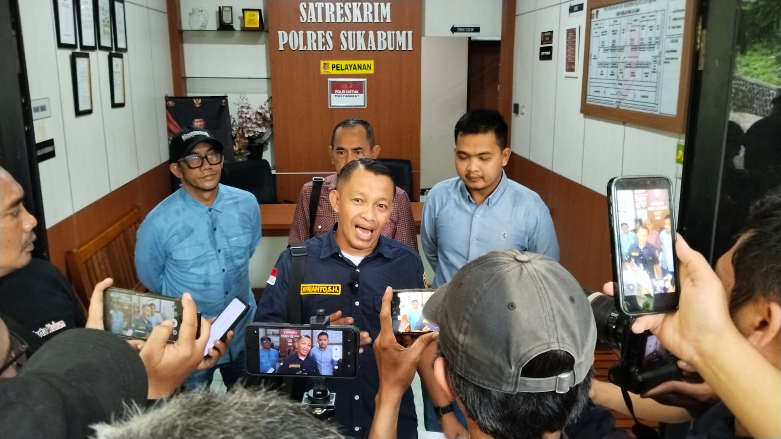 Ratusan Juta Melayang, Dugaan Penipuan Travel Umrah Sukabumi Terungkap di Pintu Keberangkatan