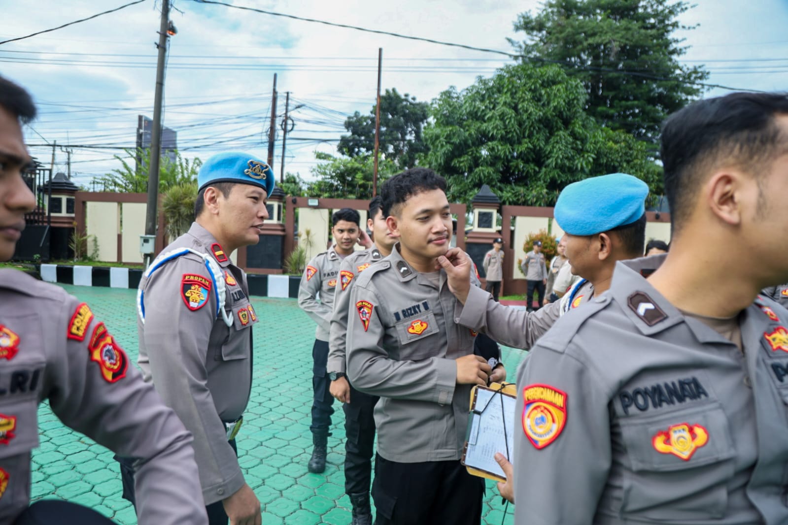 Kasi Propam Lakukan Pengecekan Gaktiblin di Lingkungan Polres Karawang