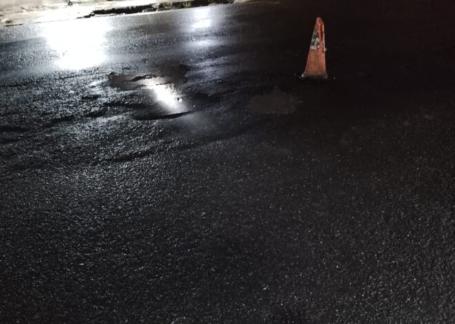 Jalan Cibadak Rusak Parah, Warga Desak Perbaikan Segera