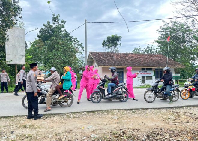 Indahnya Berbagi di Bulan Suci, Kapolsek Pangkalan Bersama Ibu Bhayangkari dan Personel Bagikan Takjil dan Santuni Anak Yatim