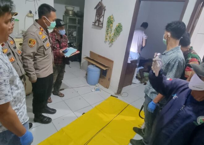 Mayat Ditemukan di Rumah Perumahan Fatma Residence Karawang, Polisi Lakukan Olah TKP